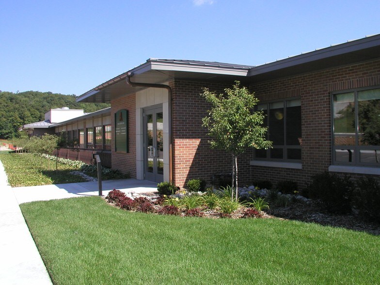 More Photos Of 4020 Copper View, Traverse City Medical For Sale