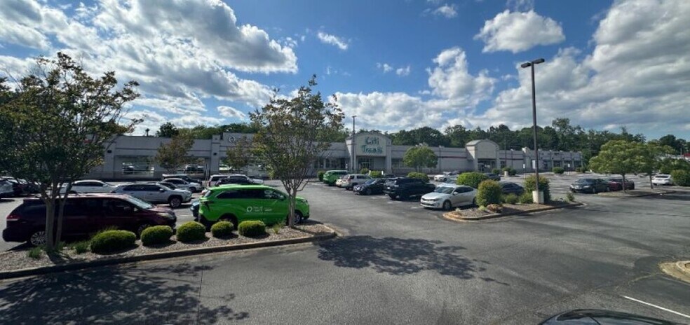 More Photos Of 550 S Church St, Spartanburg Freestanding For Lease