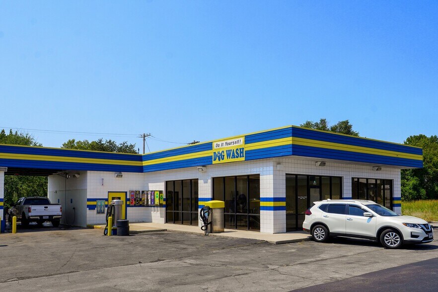More Photos Of 419 N West Byp, Springfield Carwash For Sale