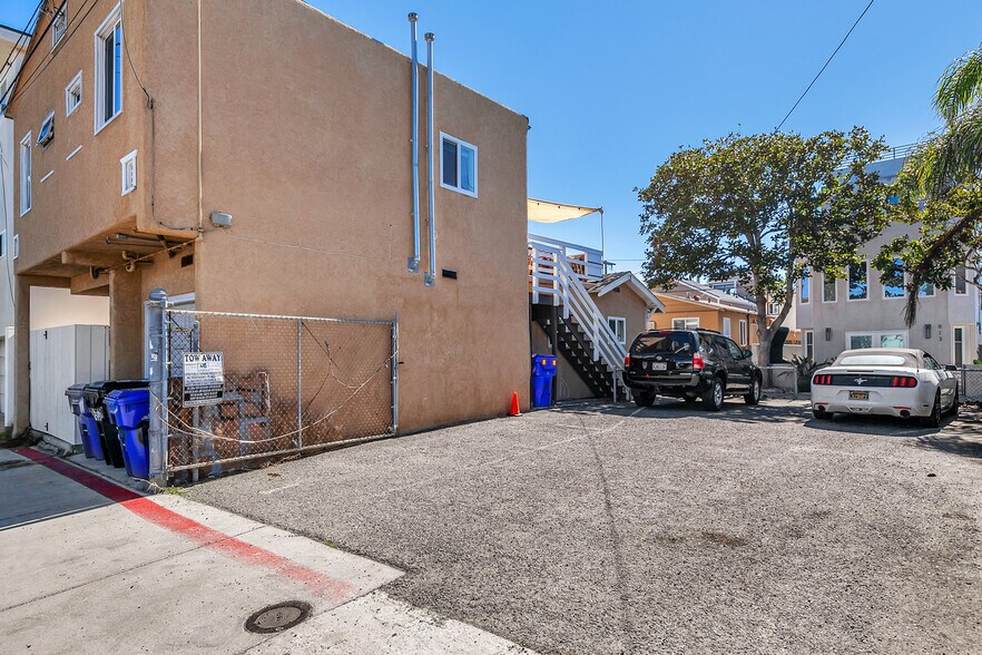 More Photos Of 818 Portsmouth Ct, San Diego Multifamily For Sale