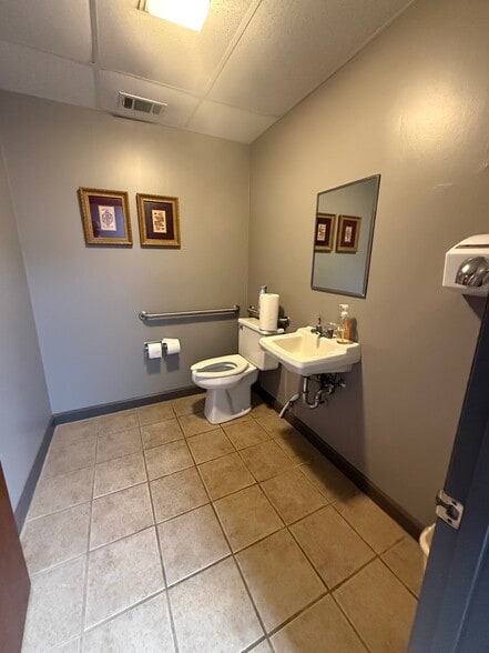 More Photos Of 1955 Opelika Rd, Auburn Storefront For Sale