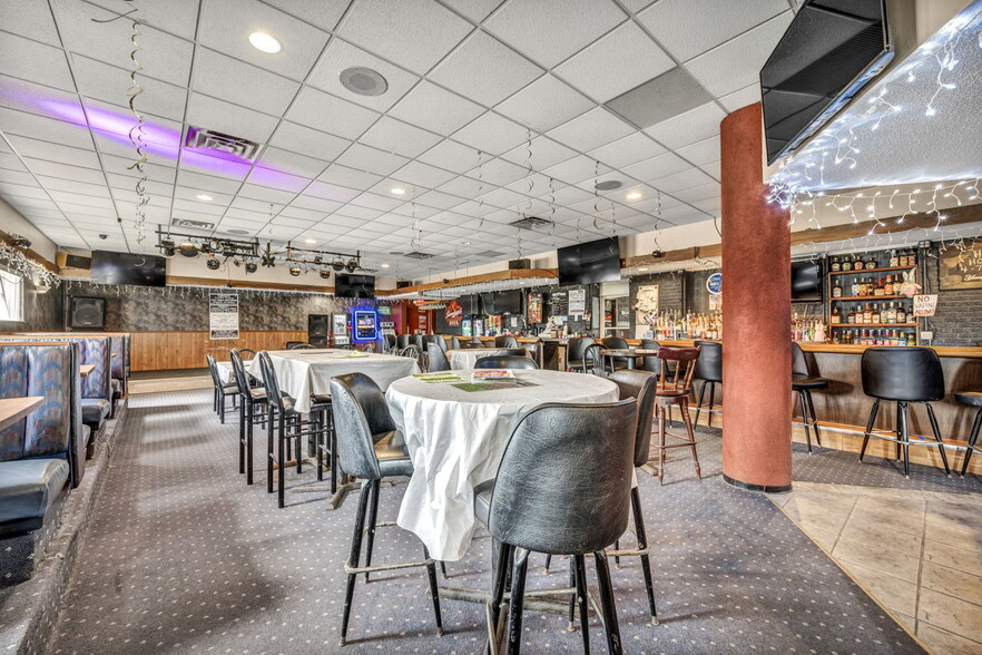 More Photos Of 5348 E Lake Rd, Sheffield Lake Restaurant For Sale