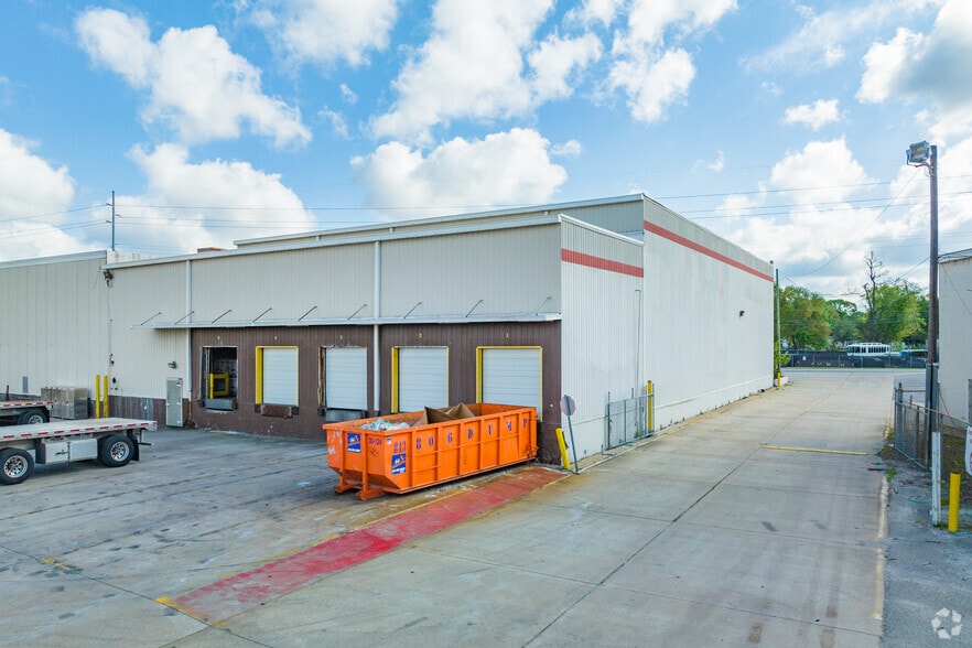 More Photos Of 4531 Piggly Wiggly Dr, North Charleston Distribution For Lease