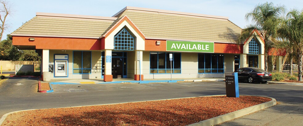 Primary Photo Of 1224 E Gibson Rd, Woodland Bank For Lease