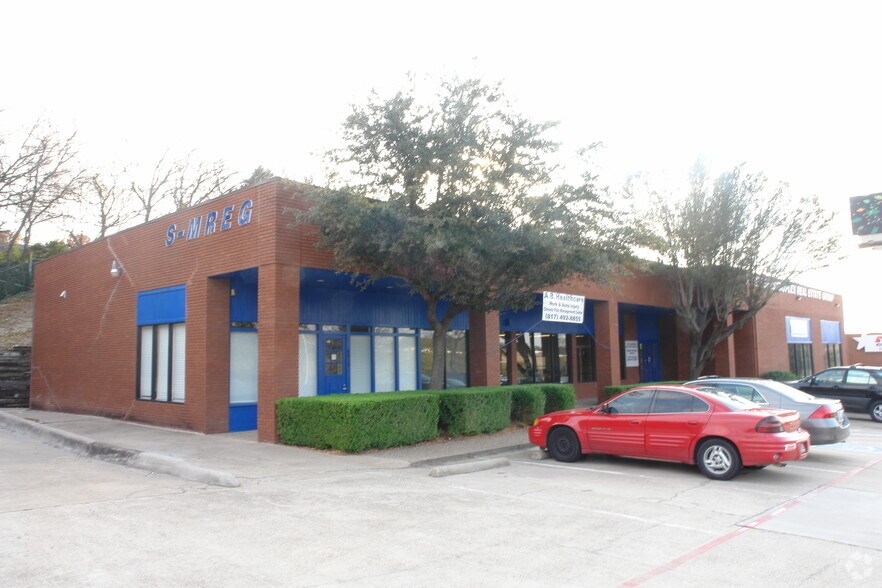 More Photos Of 5504-5512 Brentwood Stair Rd, Fort Worth Storefront Retail Office For Lease