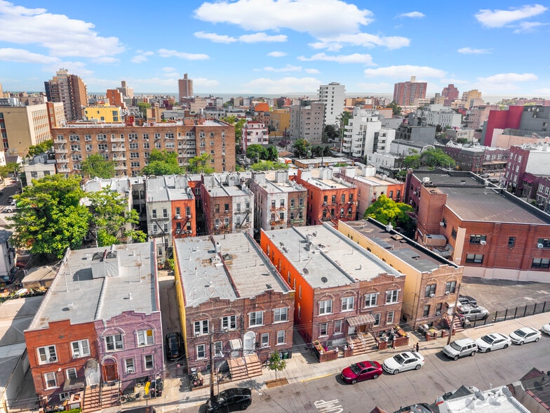 More Photos Of 18 Brighton 4th Ter, Brooklyn Apartments For Sale