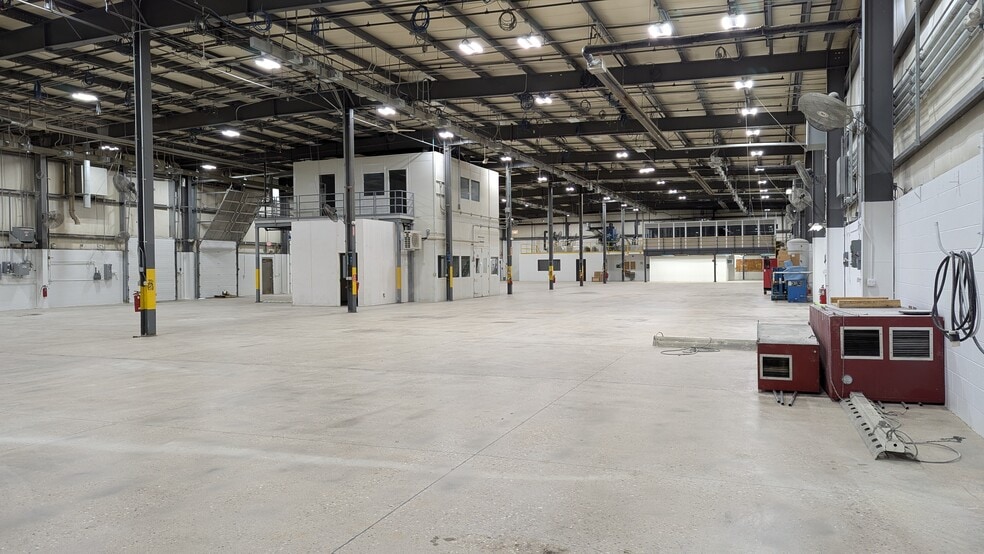 More Photos Of 2155 Traversefield Dr, Traverse City Manufacturing For Lease