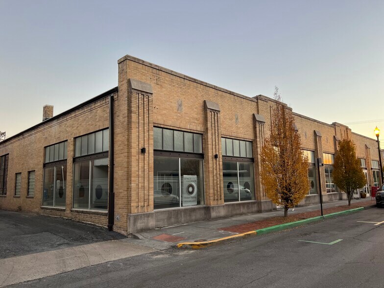 More Photos Of 223 Commerce St, Kingsport Storefront For Sale