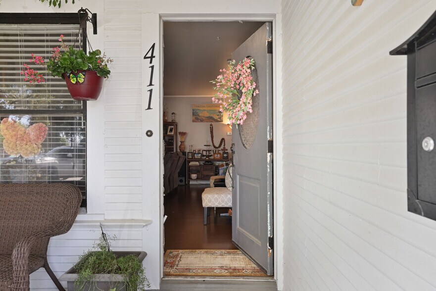 More Photos Of 411 Crane Ave, Turlock Office For Sale