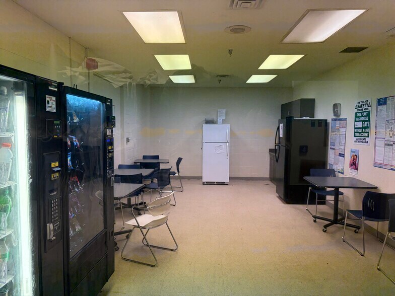 More Photos Of 1999 Mount Read Blvd, Rochester Manufacturing For Lease