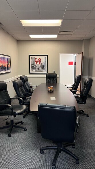 More Photos Of 409 E Marlton Pike, Cherry Hill Office For Lease