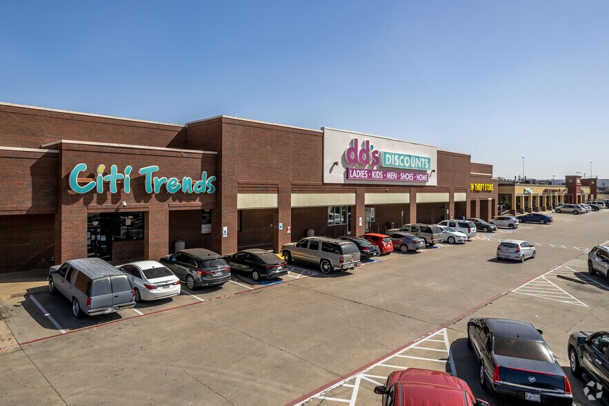 More Photos Of 3302-3402 N Buckner Blvd, Dallas Unknown For Lease