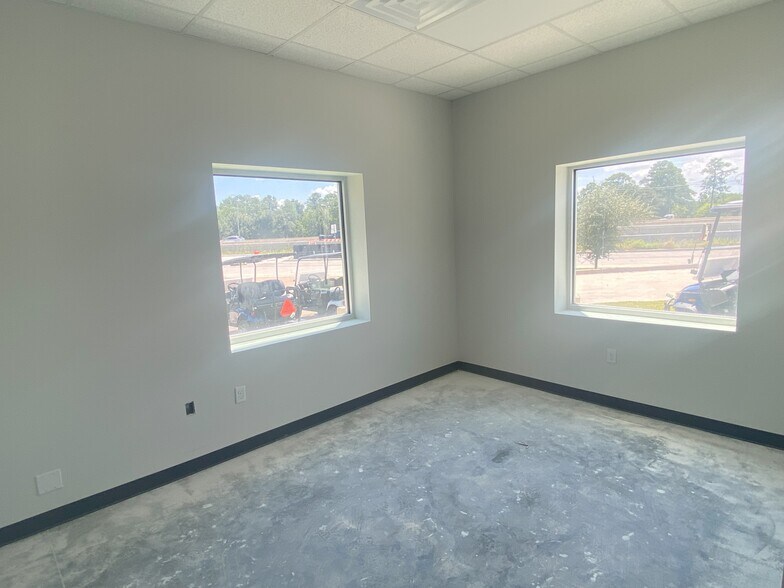 More Photos Of 4215 Gulf Fwy, Dickinson Freestanding For Lease