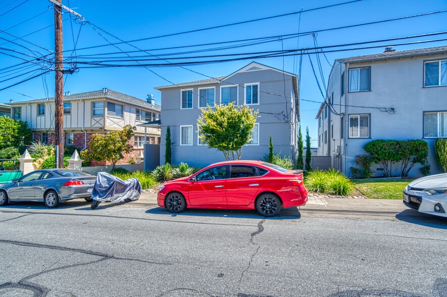 Primary Photo Of 4111 Beresford St, San Mateo Apartments For Sale