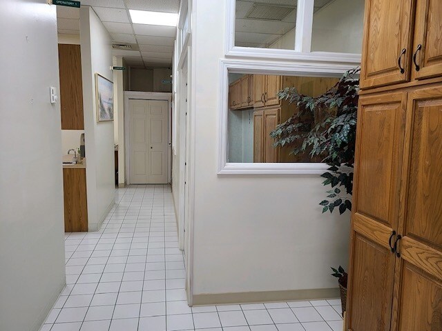 More Photos Of 696 Amity Rd, Bethany General Retail For Lease