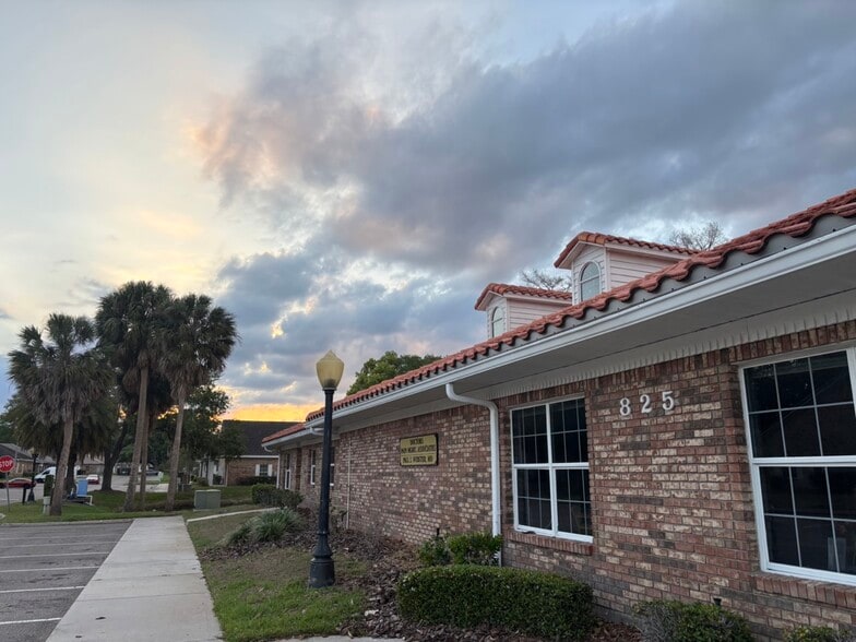 More Photos Of 825 E Oak St, Kissimmee Medical For Sale