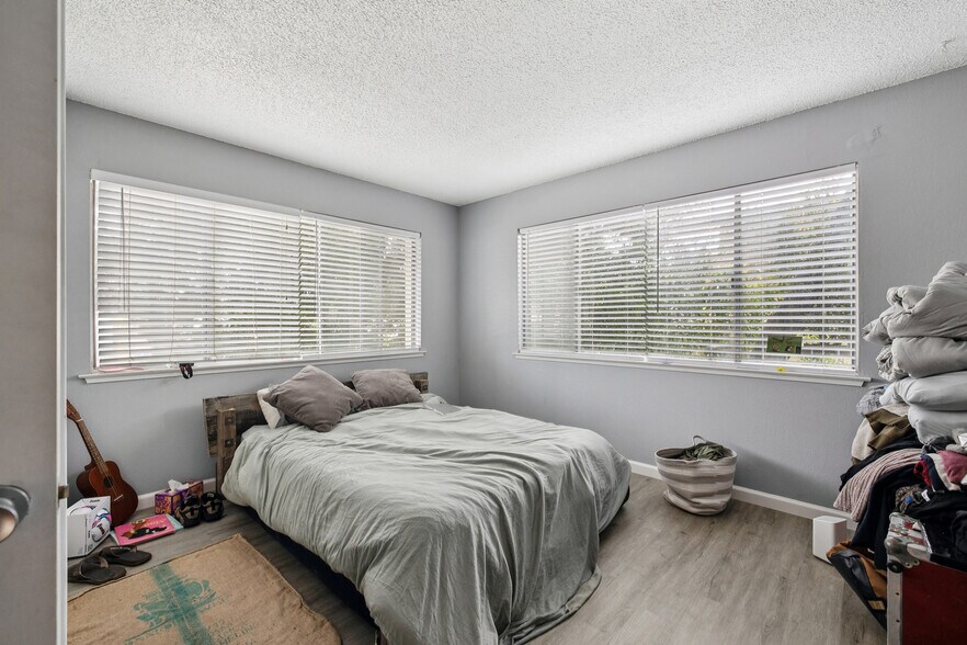 More Photos Of 121 Lorton Ave, Burlingame Apartments For Sale