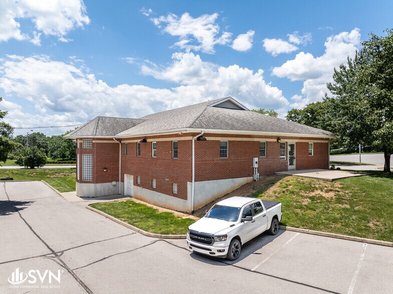 More Photos Of 1708 Jaggie Fox Way, Lexington Office For Sale
