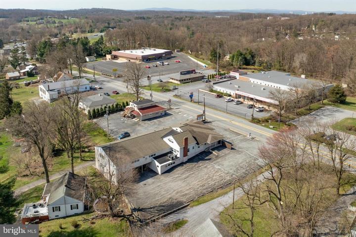 More Photos Of 915 N Hanover St, Elizabethtown Medical For Sale