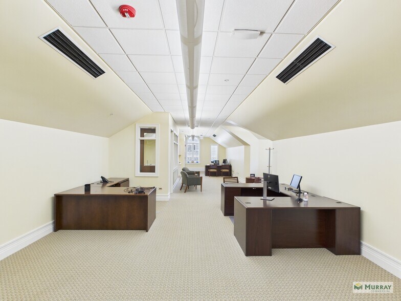 More Photos Of 411 W Main St, St Charles Loft Creative Space For Lease