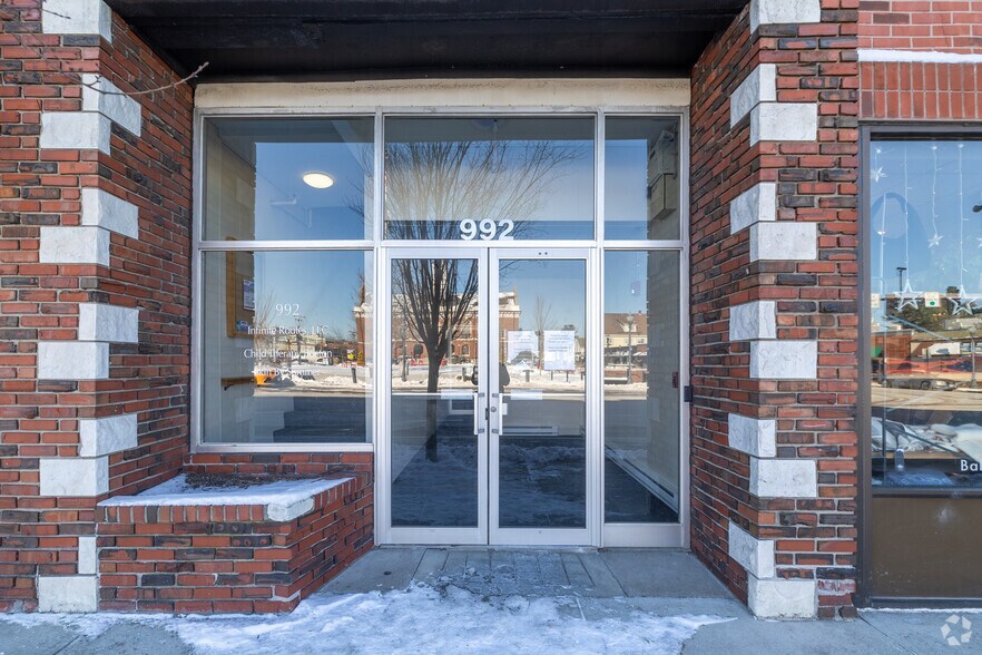 More Photos Of 990-992 Great Plain Ave, Needham General Retail For Lease