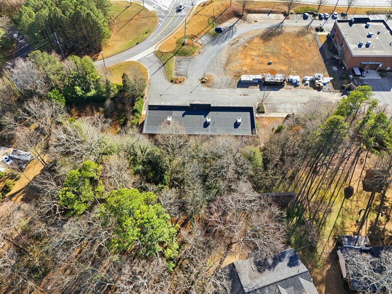 More Photos Of 11303 Highway 92, Woodstock Freestanding For Sale