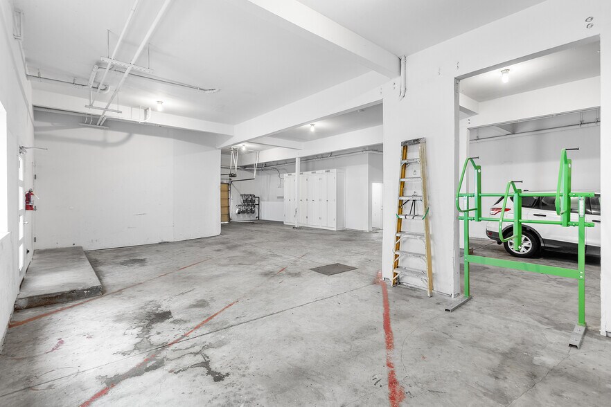 More Photos Of 2401 San Pablo Ave, Oakland Apartments For Sale