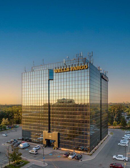 More Photos Of 1270 Central Pky, Mississauga Office For Lease