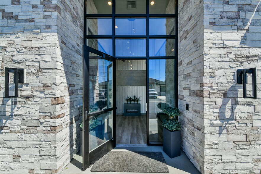 More Photos Of 3169 W Belltower Dr, Meridian Office For Sale