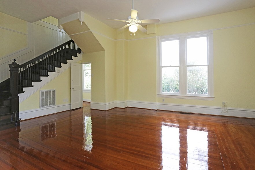 More Photos Of 1229 Heights Blvd, Houston Loft Creative Space For Lease