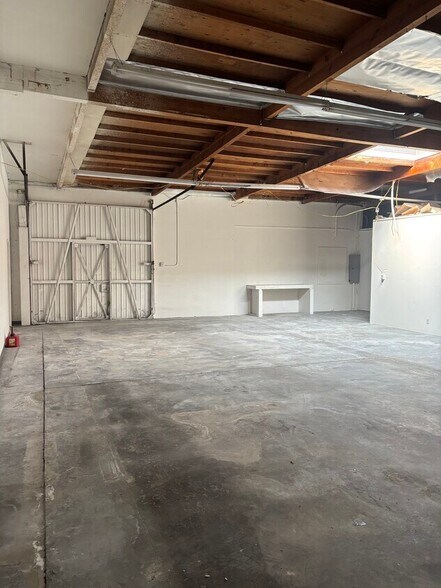 More Photos Of 5241 Lincoln Ave, Cypress Light Distribution For Lease