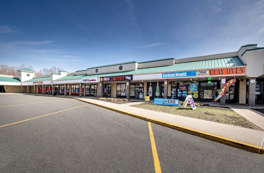 More Photos Of 264-350 Middle Country Rd, Coram Unknown For Lease