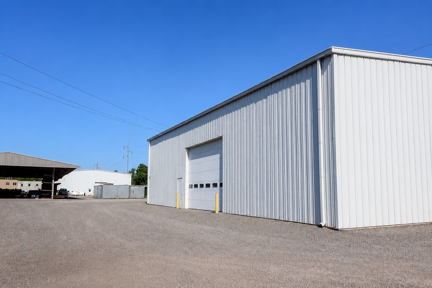 More Photos Of 5912 N Burdick St, East Syracuse Warehouse For Lease