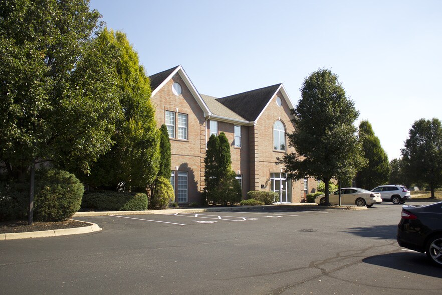 More Photos Of 3240 Office Pointe Pl, Louisville Coworking Space