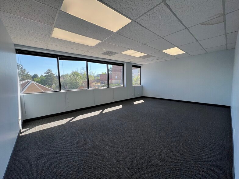 More Photos Of 8210-8236 S Holly St, Centennial Unknown For Lease