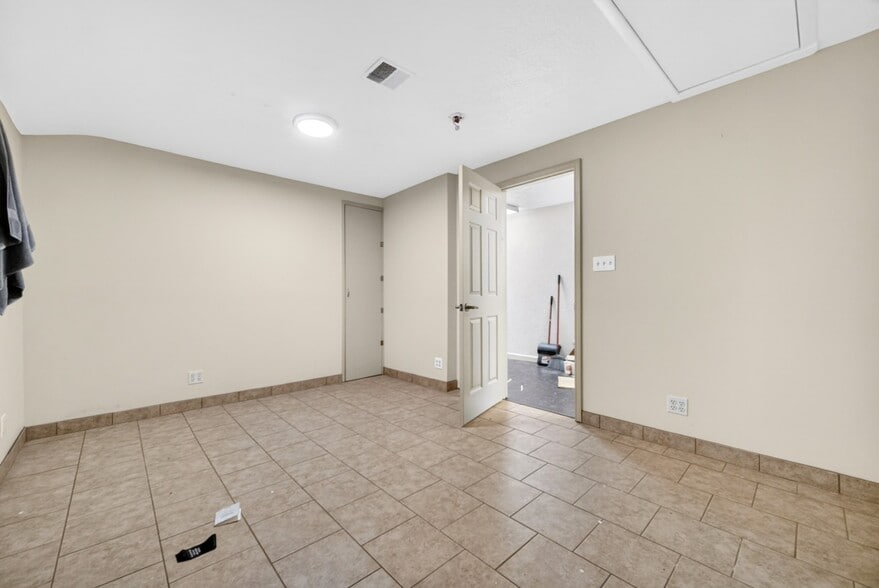 More Photos Of 4226 Mayfield Rd, Cleveland Freestanding For Sale