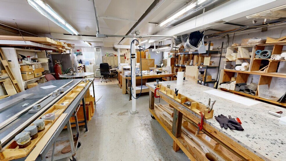 More Photos Of 21706 E US Highway 30, Lynwood Warehouse For Sale