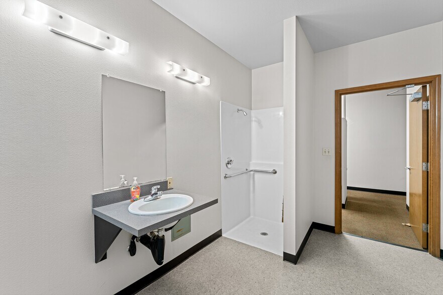 More Photos Of 2030 NE Martin Luther King Jr Blvd, Portland Office For Lease