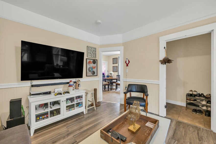 More Photos Of 1721 U St, Sacramento Apartments For Sale