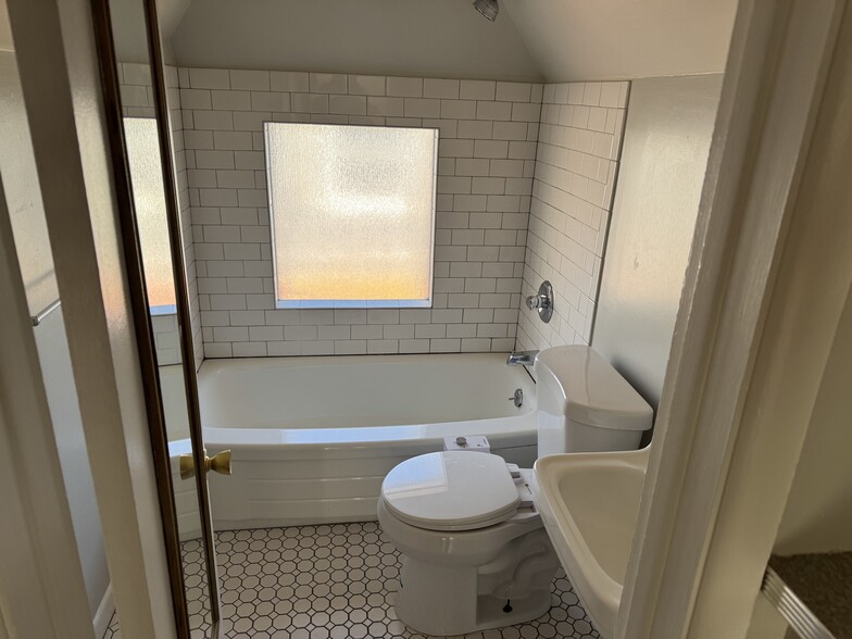 More Photos Of 1360 Franklin St, Denver Apartments For Sale