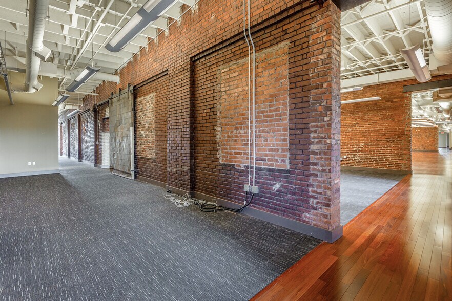 More Photos Of 201 W Main St, Chattanooga Office Residential For Sale