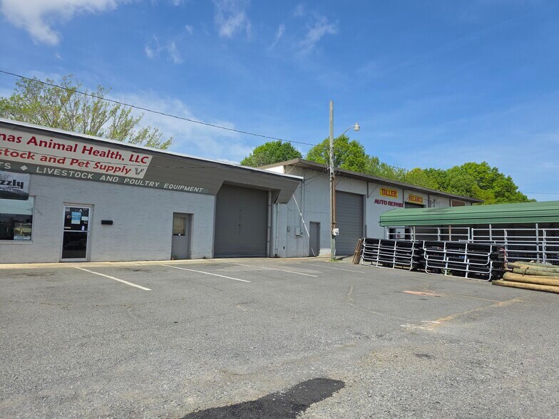 More Photos Of 511-555 Morgan Mill Rd, Monroe Unknown For Lease
