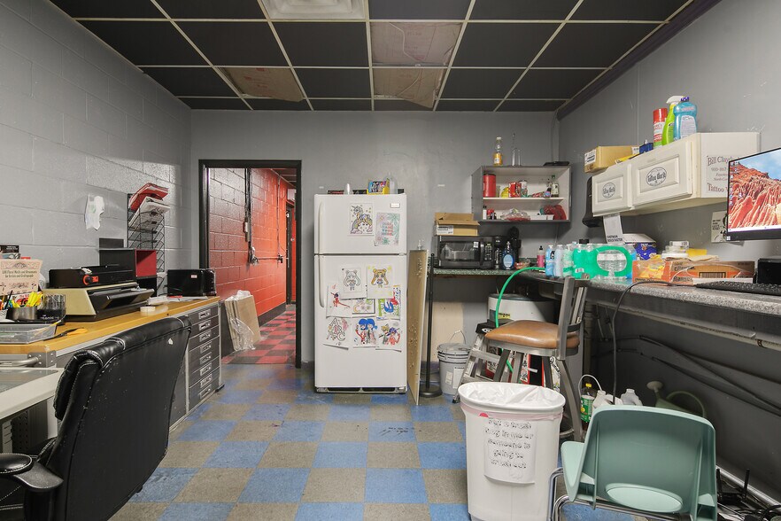 More Photos Of 5955 Yadkin Rd, Fayetteville Freestanding For Sale