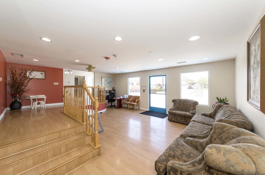 More Photos Of 1555 W Commonwealth Ave, Fullerton Office For Lease