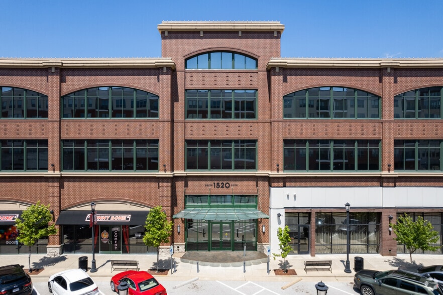 More Photos Of 1520 S 5th St, Saint Charles Unknown For Lease