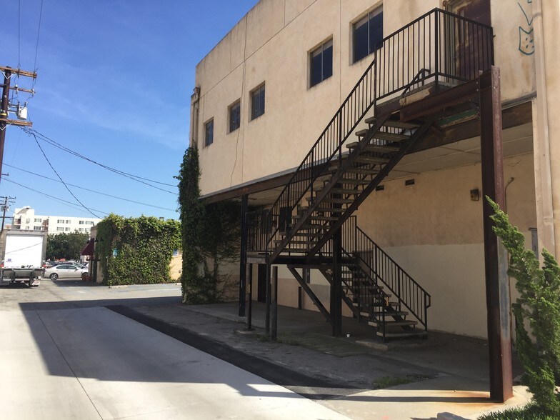 More Photos Of 529 W Main St, Alhambra Storefront Retail Office For Lease