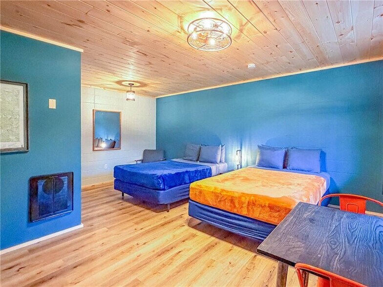 More Photos Of , Eureka Springs Unknown For Sale