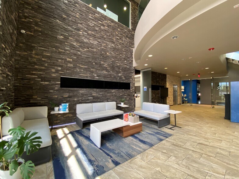 More Photos Of 6010 S Durango Dr, Las Vegas Loft Creative Space For Lease