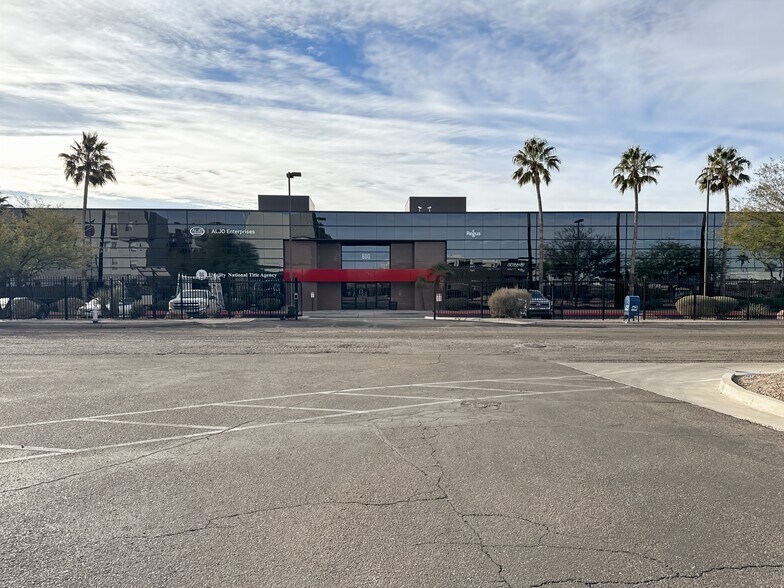 More Photos Of 800 E Wetmore Rd, Tucson Coworking Space