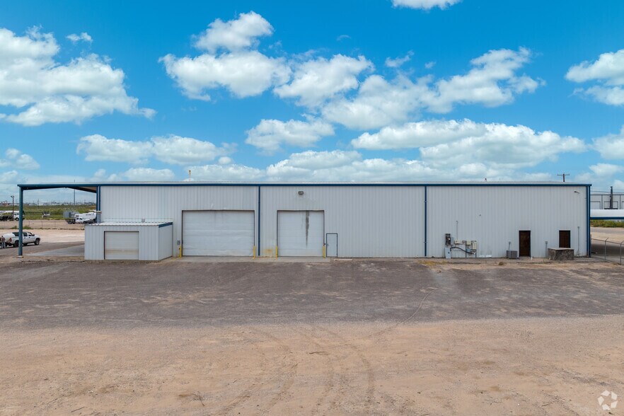More Photos Of 8801 W County Road 127, Midland Warehouse For Lease